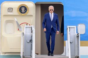 Hình ảnh Tổng thống Mỹ Joe Biden đến Hà Nội, bắt đầu chuyến thăm Việt Nam