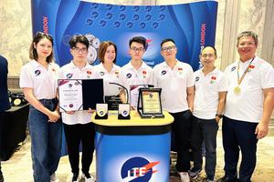 Hai học sinh Việt Nam đoạt Huy chương Vàng Quốc tế trong kỳ thi sáng chế ở Anh