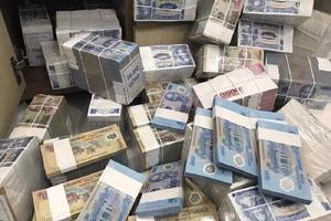 Chính phủ yêu cầu xử lý nghiêm mua bán vàng, đổi tiền không đúng quy định