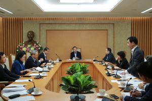 Bảo đảm có đủ sách giáo khoa tiếng dân tộc thiểu số