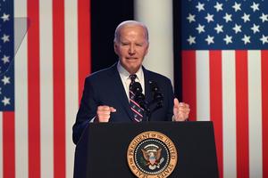 Tỷ lệ ủng hộ Tổng thống Biden giảm giữa lo ngại về biên giới