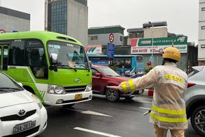 Bắt đầu xử phạt phương tiện đi sai làn trên các cầu dẫn vào nội đô