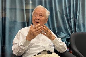 Chiến thắng oai hùng thế, rồi ta về ta gặp lại mẹ ta