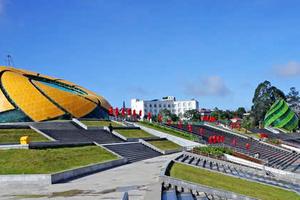 Đà Lạt dừng dịch vụ chụp ảnh cùng thú cưng tại quảng trường Lâm Viên