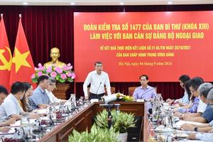 Gắn kết xây dựng Đảng với ngành Ngoại giao vững mạnh toàn diện
