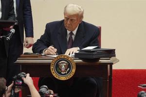 Ông Trump rút Mỹ khỏi thỏa thuận khí hậu Paris