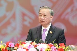"Những người nông dân, công nhân, trí thức được giác ngộ đã "xắn tay áo" dựng xây Nhà nước mới"