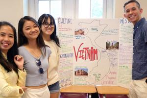 Young messenger brings Vietnamese to the world