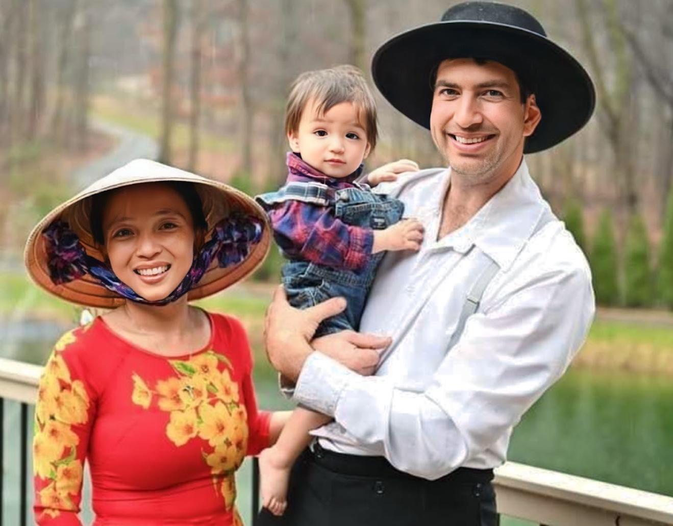 The American - Vietnamese couple lives happily