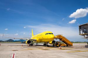 Hãng bay của Bầu Hiển triển khai chương trình chuyên chở yêu thương hướng về vùng lũ