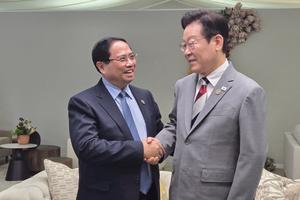 Tổng thống Hàn Quốc: Đẩy mạnh hơn nữa hợp tác lao động với Việt Nam