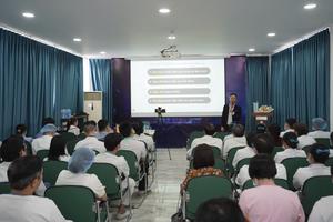 Chuyên đề “Ứng dụng trí tuệ cảm xúc trong công việc và cuộc sống” đến với BV Hoàn Mỹ