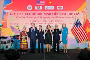 Giao lưu, xây dựng cầu nối trong cộng đồng cựu du học sinh Việt Nam - Hoa Kỳ