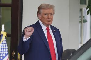 Tổng thống Trump phát ngôn tranh cãi việc Mỹ được hưởng lợi lớn tại Ukraina