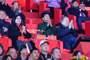 Tổng Bí thư Tô Lâm dự chương trình nghệ thuật đặc biệt "Dưới lá cờ vẻ vang của Đảng”