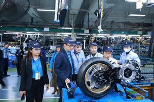 Sôi nổi khí thế lao động, sản xuất chào mừng thành công Đại hội XIV của Đảng