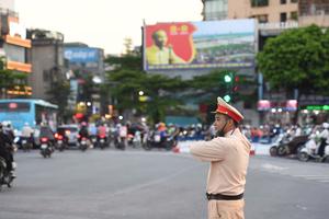 Chi tiết phân luồng giao thông tại Hà Nội và Sài Gòn những ngày cận Tết