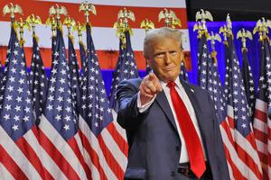 Tổng thống Trump khuynh đảo thế giới ra sao?