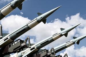 Pháp và Anh đang có ý định mở rộng kho vũ khí hạt nhân