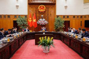 Thủ tướng: Sử dụng ngay Quỹ bình ổn giá xăng dầu, bảo đảm không để thiếu năng lượng