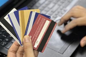 Bộ Công an cảnh báo thủ đoạn lôi kéo sinh viên mở tài khoản ngân hàng, tiếp tay cho tội phạm