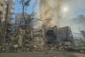 Israel mở rộng tấn công Lebanon sau loạt rocket của Hezbollah