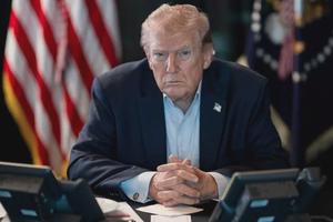 Ông Trump tuyên bố Mỹ “phá hủy hoàn toàn” Iran