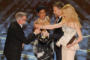 Oscar 2026, "One Battle After Another" thắng lớn, Leonardo DiCaprio lỡ hẹn đầy tiếc nuối