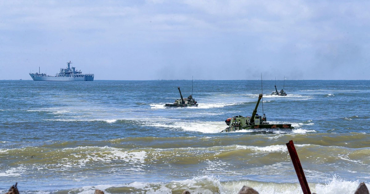 Mỹ phát tín hiệu răn đe Trung Quốc tại eo biển Đài Loan