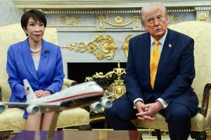 Tổng thống Donald Trump gây tranh cãi khi so sánh không kích Iran với trận Trân Châu Cảng