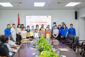 Những món quà nhỏ, tiếp thêm nghị lực lớn cho người bệnh điều trị dài ngày