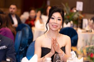 Một vương miện, một nhịp cầu Việt – Mỹ: Câu chuyện của Hoa hậu Thu Hà