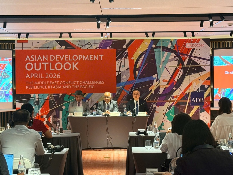 Kinh tế Việt Nam chống chịu vững vàng trước thách thức toàn cầu