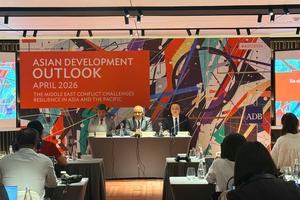 Kinh tế Việt Nam chống chịu vững vàng trước thách thức toàn cầu