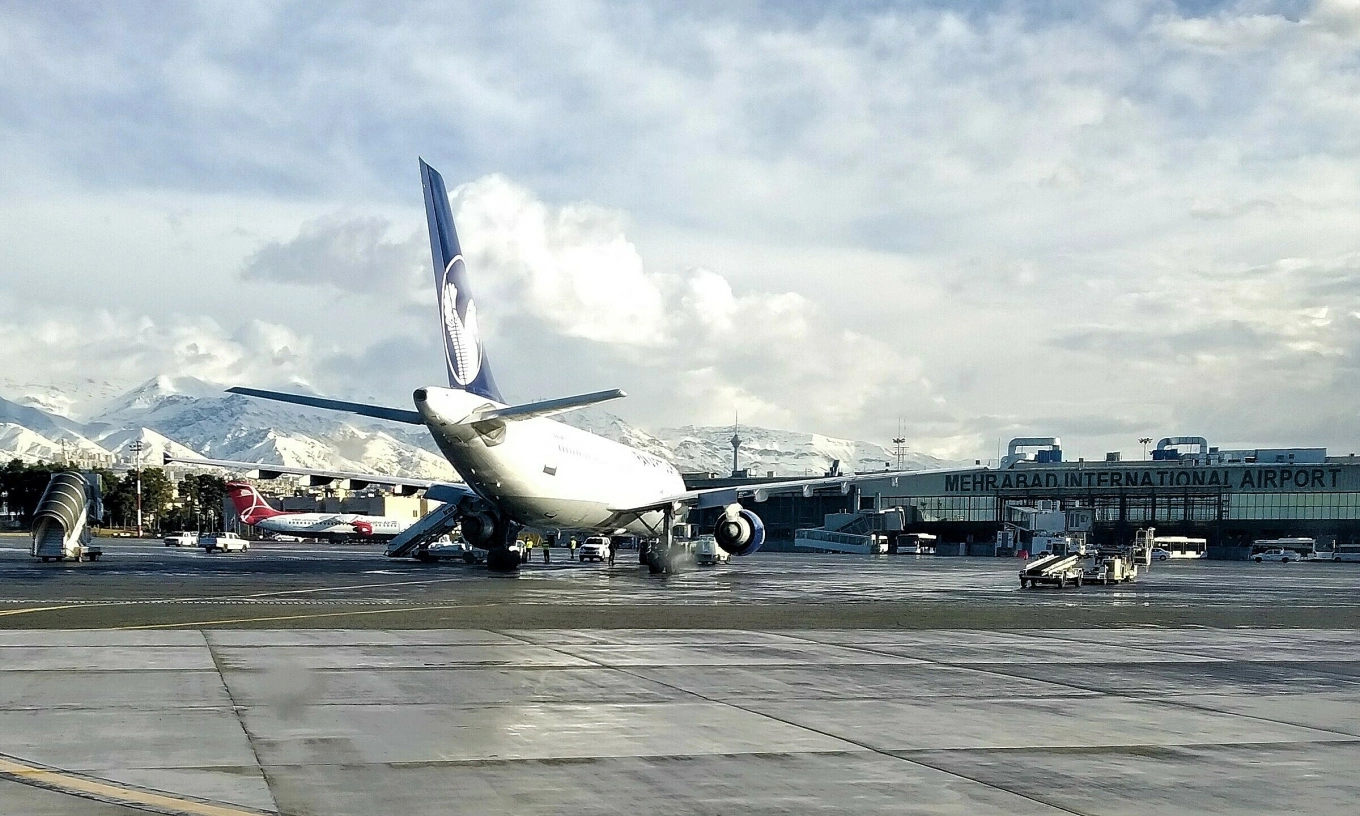 Iran mở lại không phận: Tín hiệu hạ nhiệt nhưng vẫn tiềm ẩn nhiều rủi ro