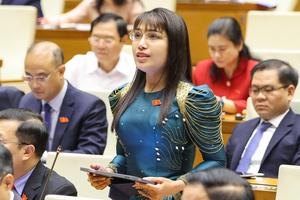 Đằng sau tờ vé số là số phận gọi tên sự công bằng cho người bán dạo