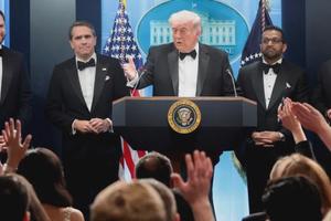 Thông tin chính thức vụ nổ súng tại tiệc Nhà Trắng, nghi phạm nhắm vào tổng thống Donald Trump và quan chức Mỹ