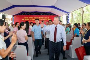 "Đảng và Nhà nước ta luôn xác định giai cấp công nhân là lực lượng rất quan trọng trong sự nghiệp xây dựng và bảo vệ Tổ quốc"