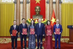 Tổng Bí thư, Chủ tịch nước Tô Lâm trao quyết định bổ nhiệm Đại sứ Việt Nam tại nước ngoài