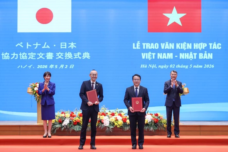 Việt Nam, Nhật Bản trao nhiều văn kiện hợp tác quan trọng